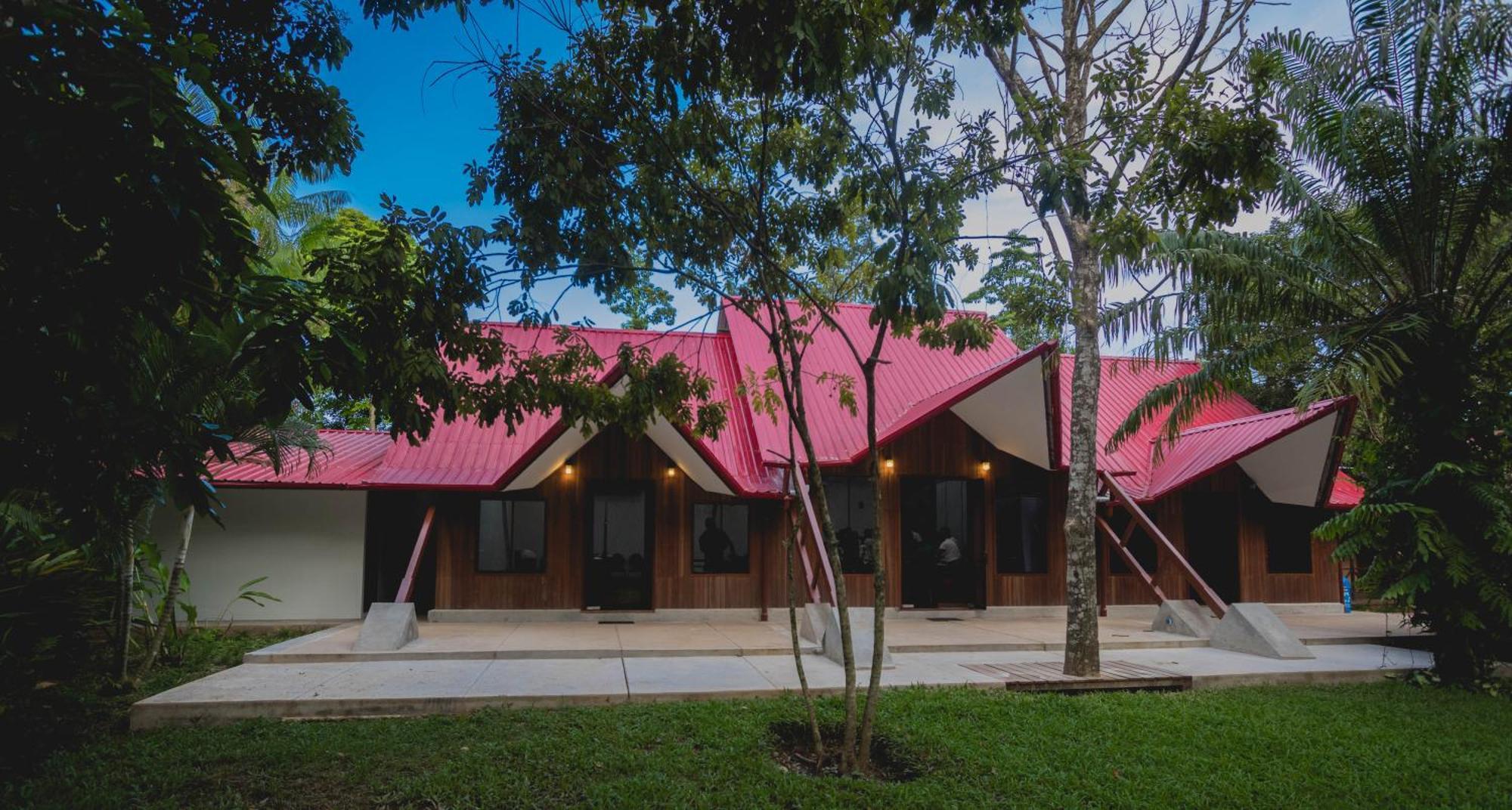 Manish Hotel Ecologico Pucallpa Exterior foto